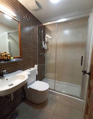 internado alfonso 12 en madrid baños